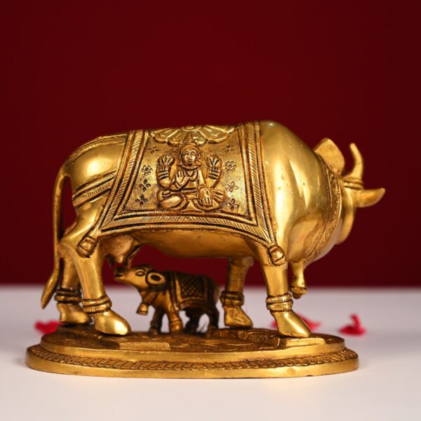 Brass cow and calf / kamdhenu height 5 inch