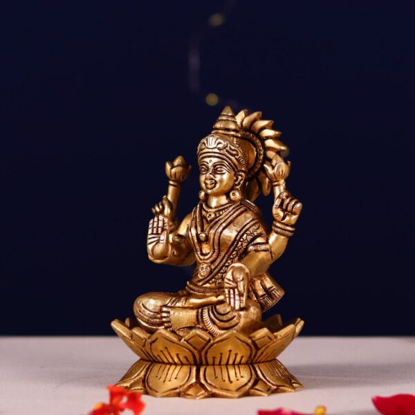 brass lakshmi murti height 7 inch