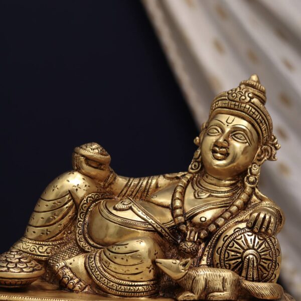 Brass kuber statue height 9 inch