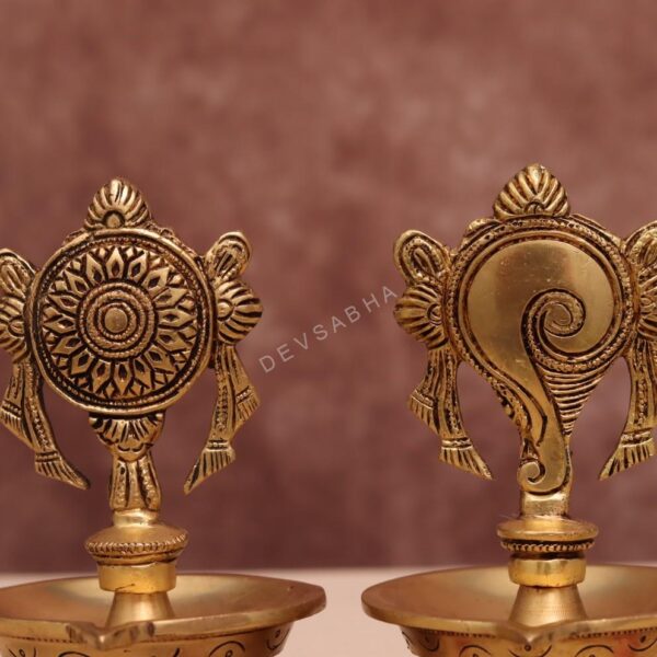 Super fine brass sankha chakra diya set height 6 inch