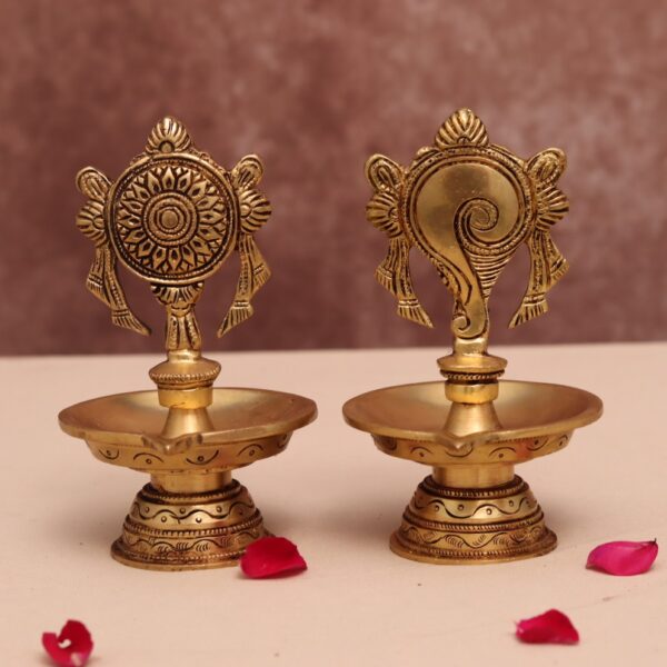 Super fine brass sankha chakra diya set height 6 inch