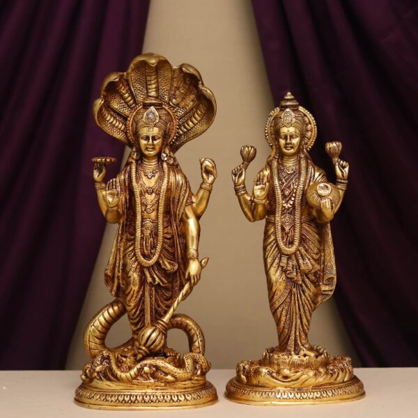 brass premium quality laxmi narayan idol with intricate details ( 17 inches )