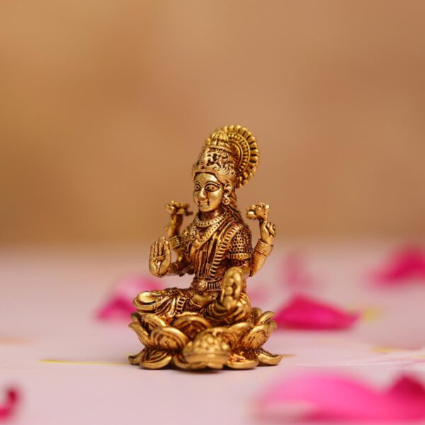 brass laxmi murti height 4 cm