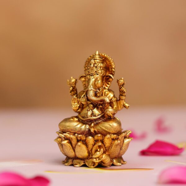 brass ganesh idol height 5.5 cm
