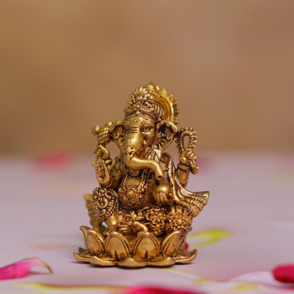 brassganesh murti height 5 cm