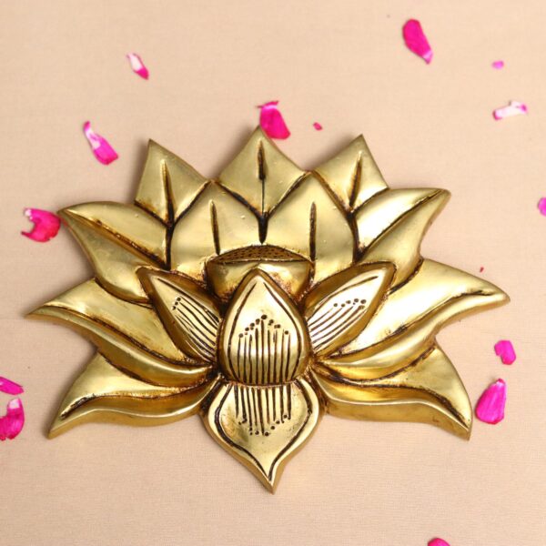 Wall hanging brass lotus with kamdhenu Height 5.5 Inches