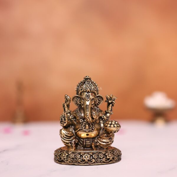 brass ganesh idol