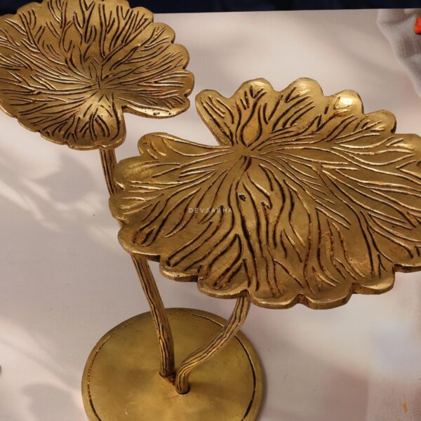 Brass Lotus Flowers 8.5 Inch Beautiful and Elegant Decorative Statue