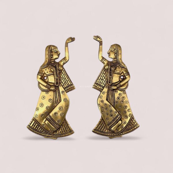 Wall hanging dancing lady pair