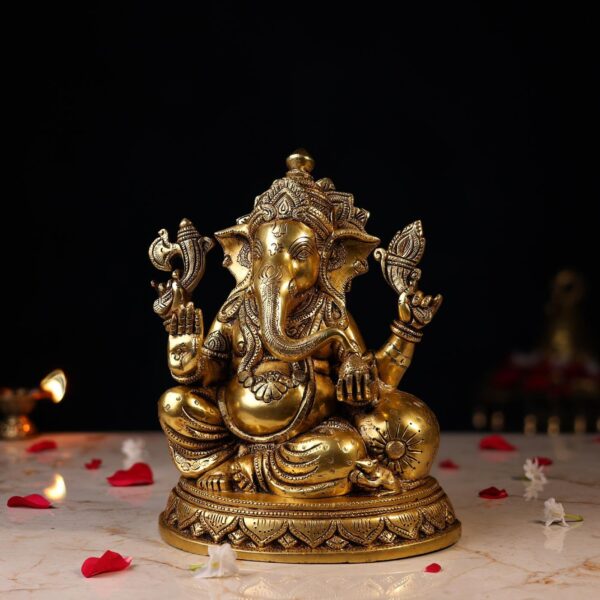Elegant Brass Ganesh Idol Height 9.5 Inch