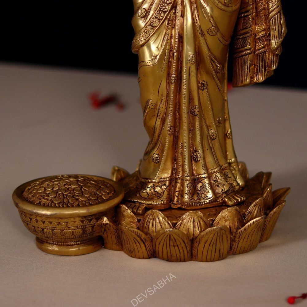 brass goddess lakshmi idol height 24 inches