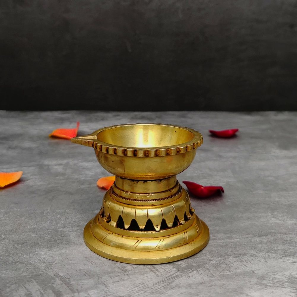 Buy Brass Diyas Online standing single petal diya height 2.3 inch