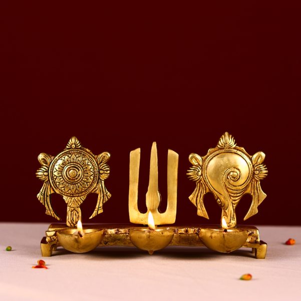 brass sankha chakra namah Brass Aarti Diya