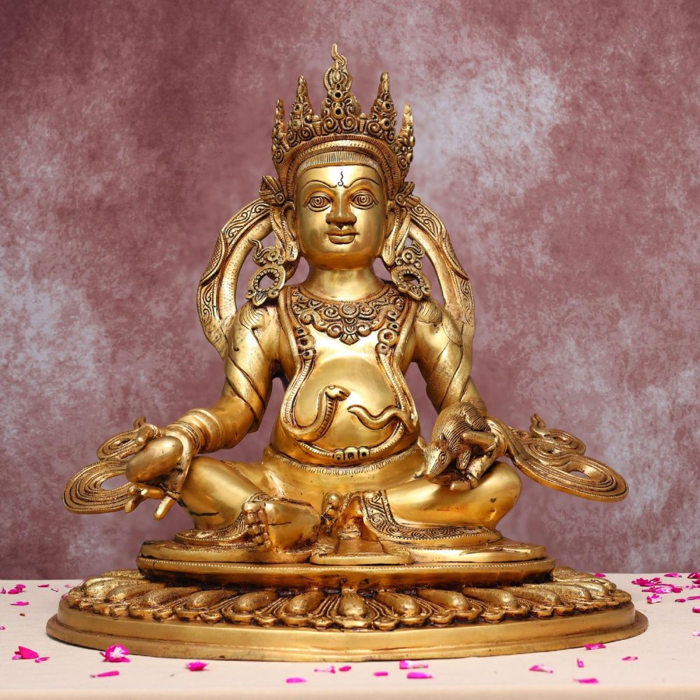 brass kuber statue