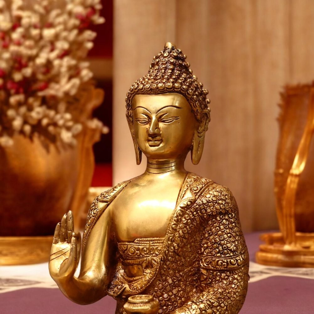 a gold statue of a person